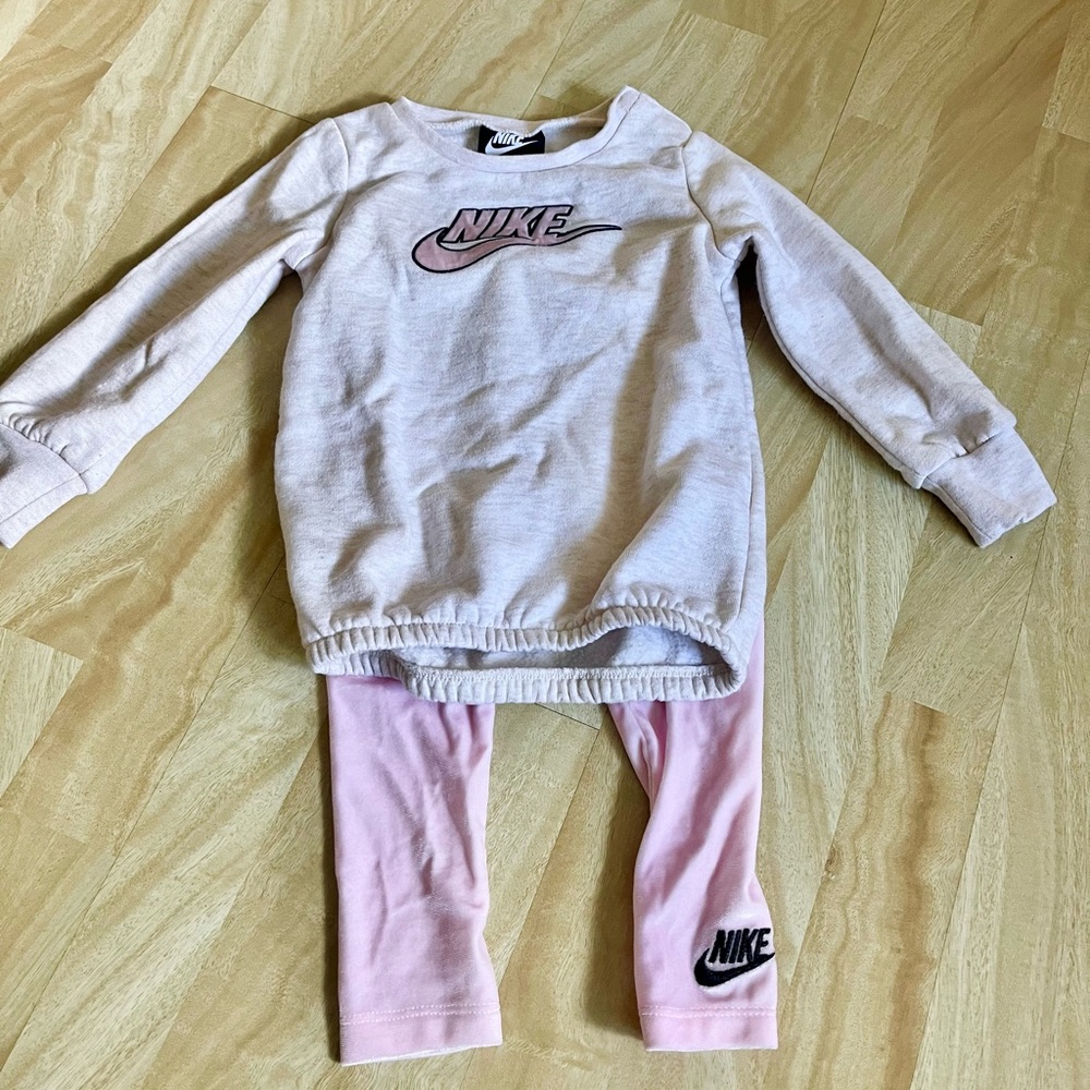Nike Toddler Outfit size 24M
